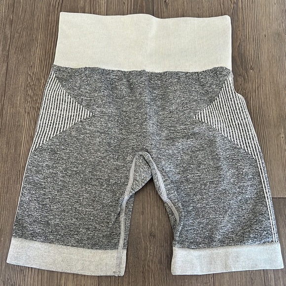 Adapt seamless shorts - Picture 2 of 3
